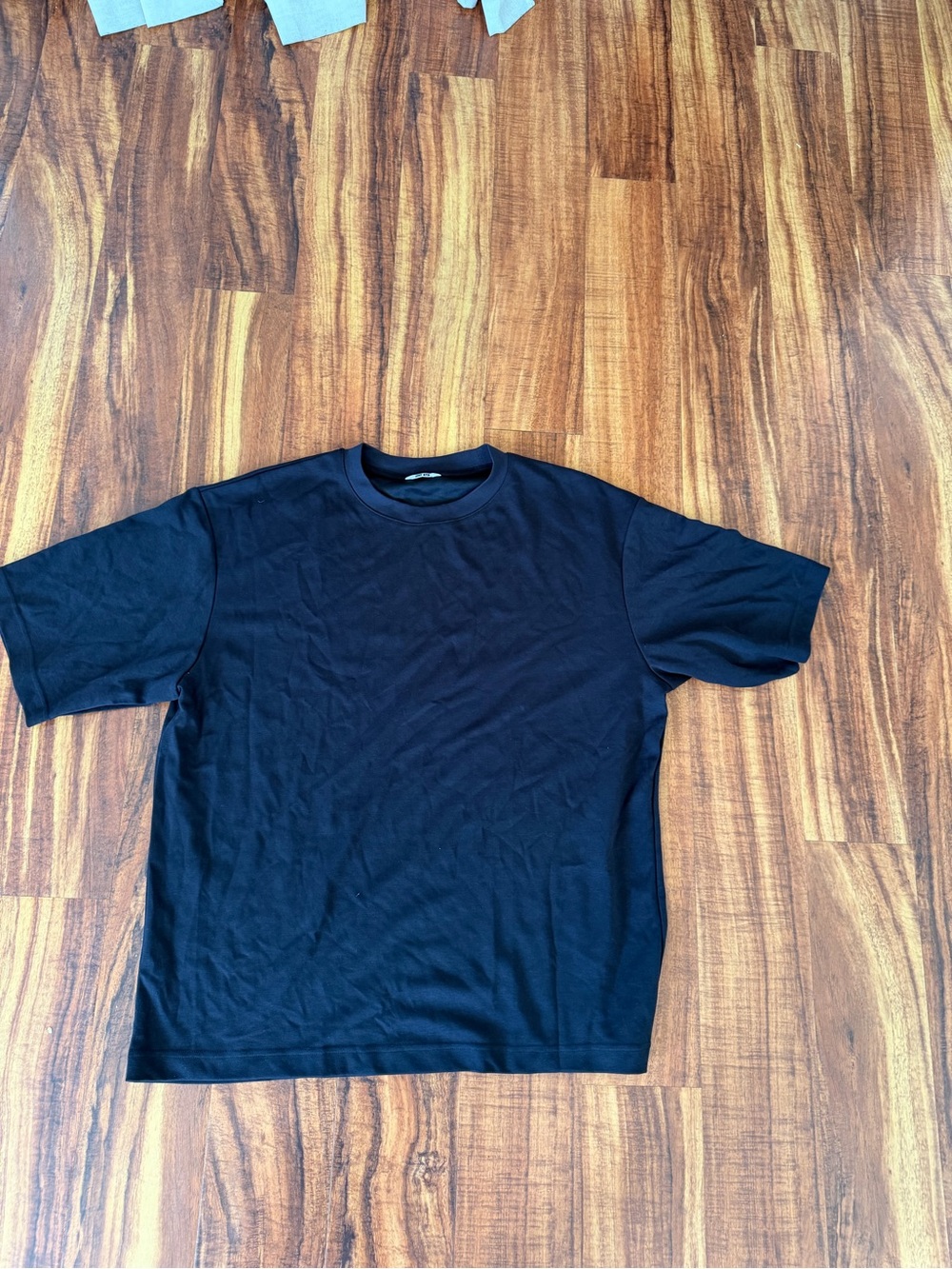 Uniqlo Black Short Sleeve Crew Neck Tee